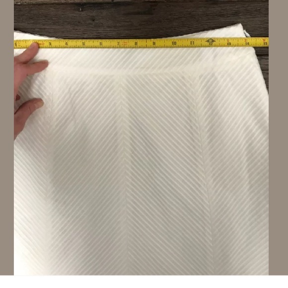 Ann Taylor Petites A-Line Textured V-Lined Skirt - Picture 8 of 8